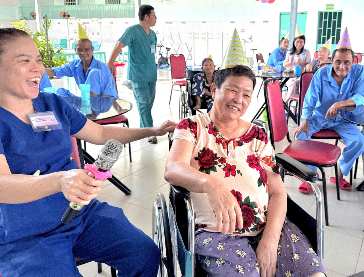 Trầm cảm tuổi già: Không chỉ là nỗi buồn
