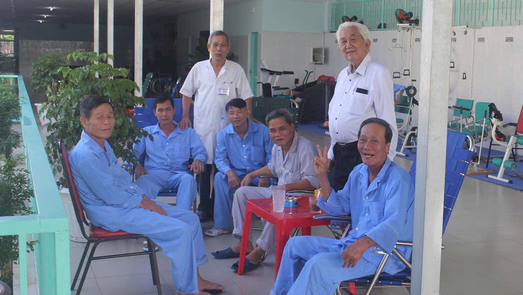 BS NGUYỄN HỮU KHÁNH DUY TƯ VẤN NHÓM VỚI NGƯỜI